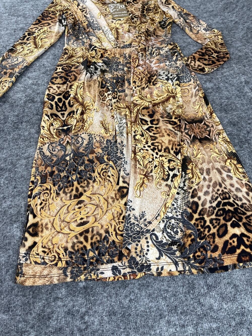 Red Apple Midi Dress Womens 6 Turtle Neck Paisley Leopard Gold N335